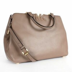 💖👑Micheal Kors Florence Satchel👑💖